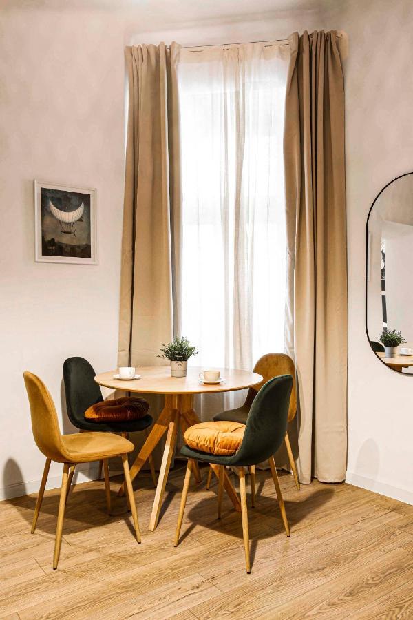 Charming Apartment, Wawel & Old Town Cracovie Extérieur photo